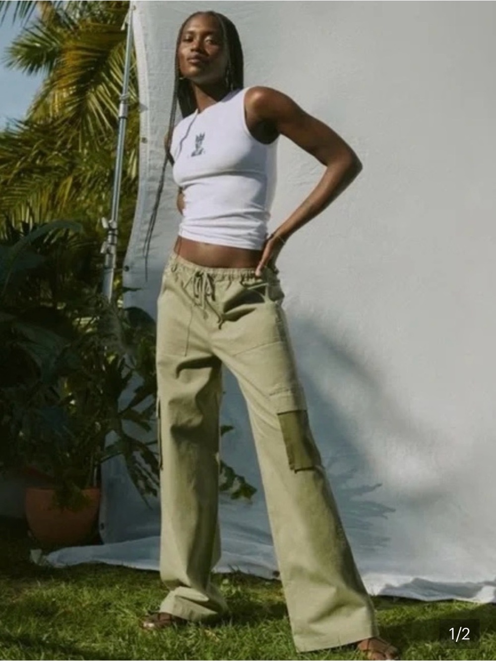 Abercrombie & Fitch Vol. 28
Pull-On Wide Leg Cargo Pant'
Small (S)